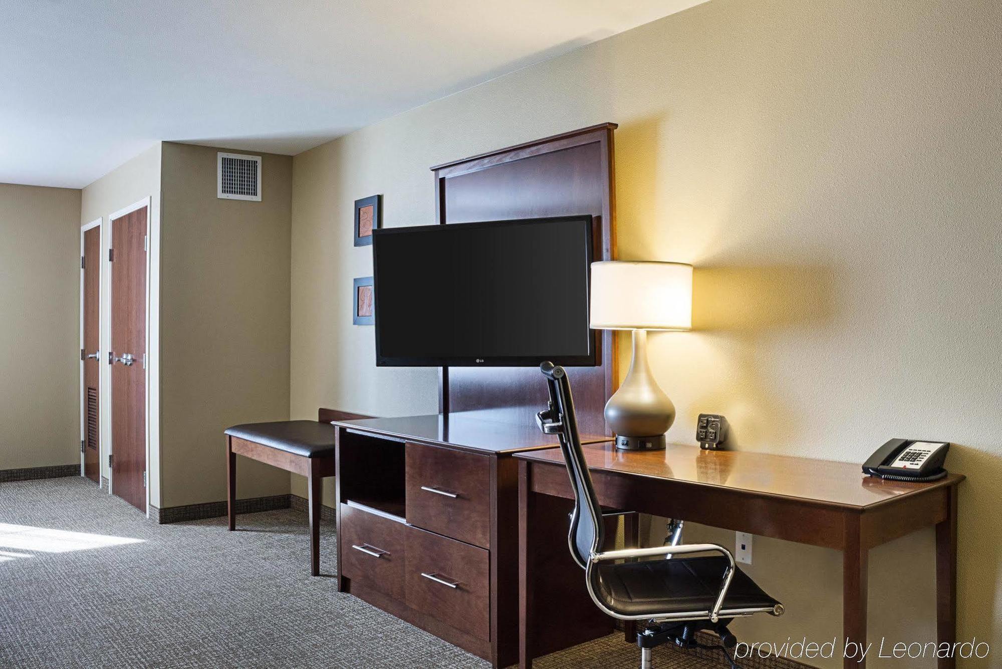 Comfort Suites Fargo Medical Center מראה חיצוני תמונה