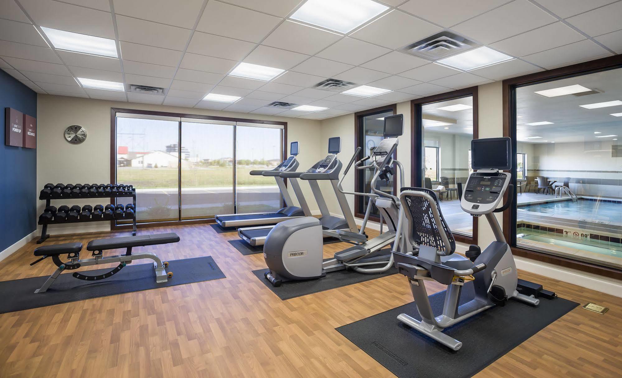 Comfort Suites Fargo Medical Center מראה חיצוני תמונה